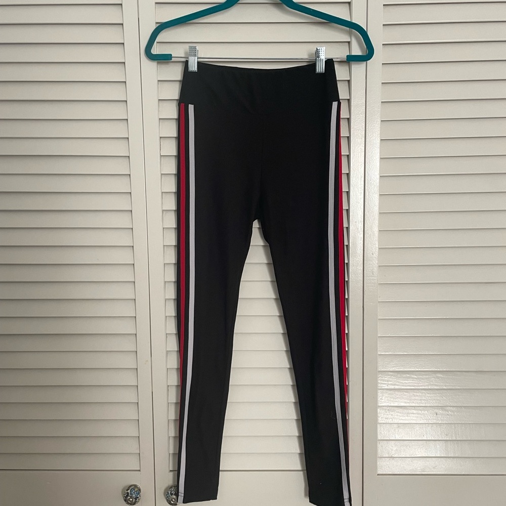 Small No Boundaries striped leggings